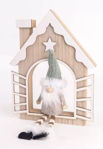 FA AKASZTÓS HÁZ ABLAKÁBAN ORRSZAKÁLL, LÓGÓ LÁBBAL