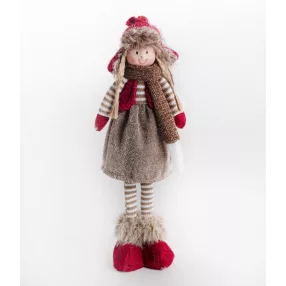 TEXTIL LÁNY, ÁLLÓ, BARNA ÉS BORDÓ RUHÁBAN, SAPKÁBAN