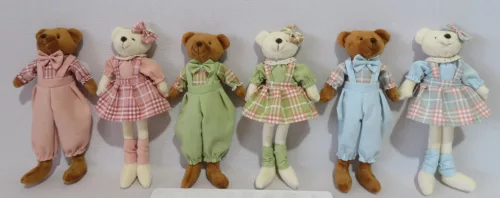 DEKORÁCIÓ, MEDVE, KOCKÁS RUHÁBAN,