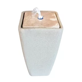 KÜLTÉRI CSOBOGÓ, HOSSZÚKÁS, NÉGYSZÖG ALAKÚ, HOMOKKŐ