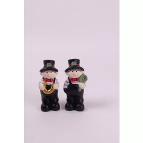   POLIREZIN KÉMÉNYSEPRŐ KALAPBAN, NÉGYLEVELŰ LÓHERÉVEL VAGY PATKÓVAL