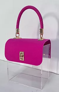 AJÁNDÉK DOBOZ, MŰANYAG PLEXI, TÁSKA ALAKÚ, FUCHSIA