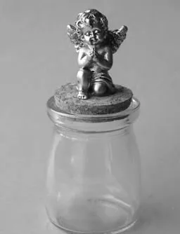 POLIREZIN ÜVEGDUGÓ IMÁTKOZÓ ANGYAL, EZÜST