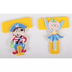 WOODEN LETTER T SET OF 2