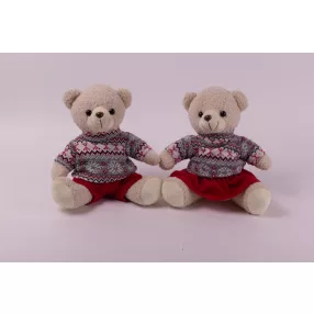  TEXTIL MEDVE FIÚ VAGY LÁNY, ÜLŐ, KÖTÖTT SKANDINÁV MINTÁS PULLÓVERBEN