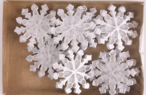 POLIREZIN HÓPEHELY SZETTBEN, 8 DARABOS, FEHÉR ÉS EZÜST