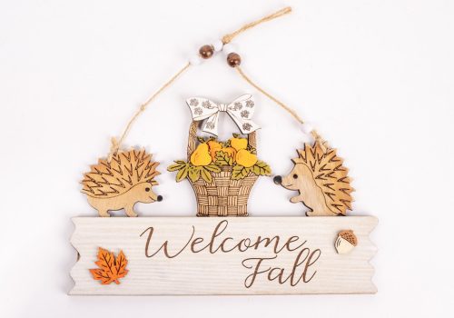 FA KOPOGTATÓ WELCOME FELIRAT, 2 SÜNDISZNÓ, KOSÁRBAN TÖKÖK