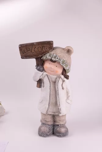 KÜLTÉRI LED GYEREK ÁLLÓ, FEHÉR KABÁTBAN,  WELCOME TÁBLÁVAL